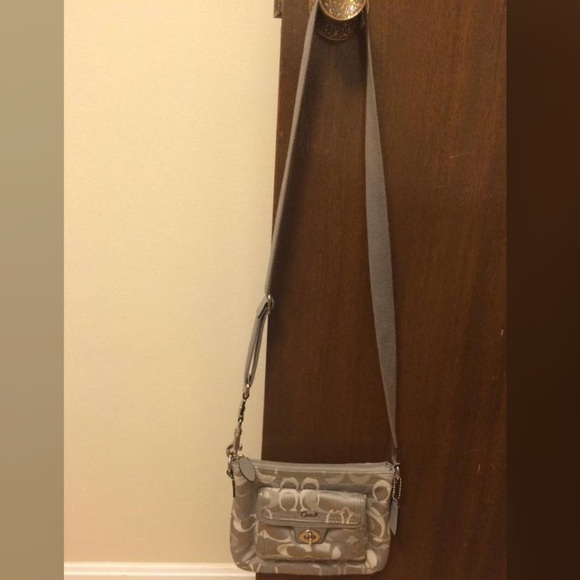 Coach Crossbody Bag - Picture 2 of 2